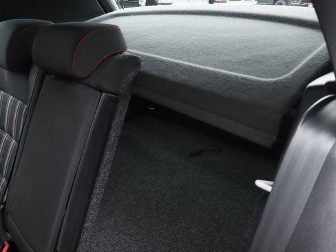 Used 2010 Volkswagen GTI 4-Door image 34