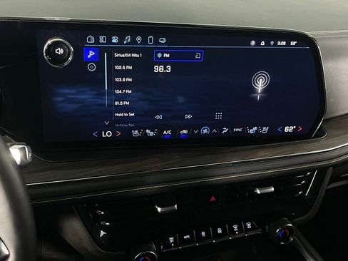 Used 2025 Chevrolet Tahoe Premier image 16