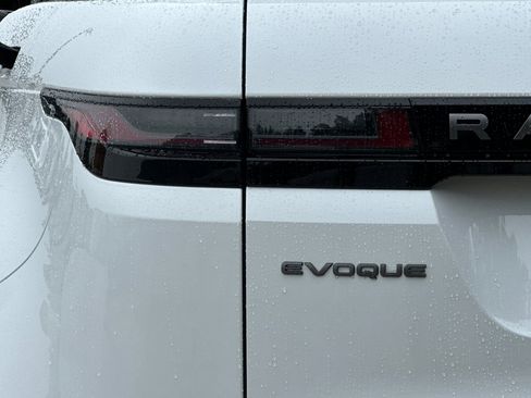 Used 2024 Land Rover Range Rover Evoque S image 12