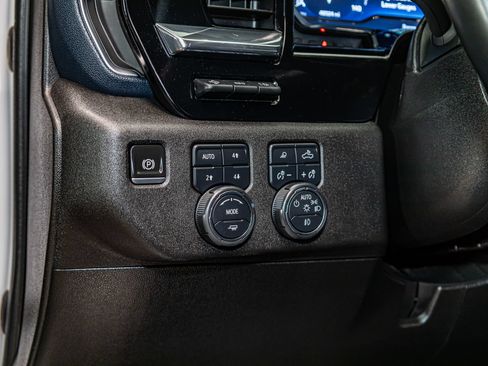 Used 2024 Chevrolet Silverado 3500 High Country w/ Technology Package AWD/4WD image 21