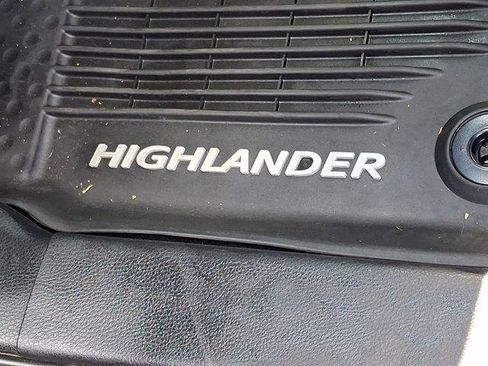 Certified 2017 Toyota Highlander XLE image 16