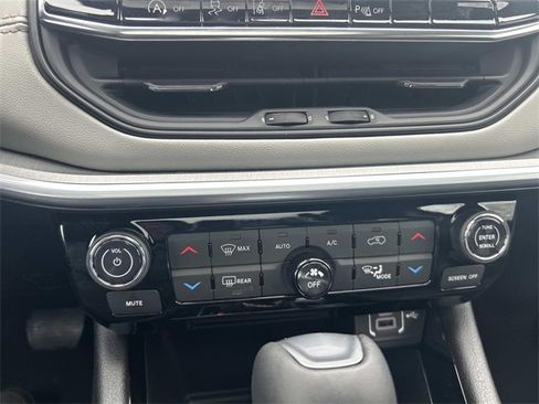 New 2026 Jeep Compass Limited image 10