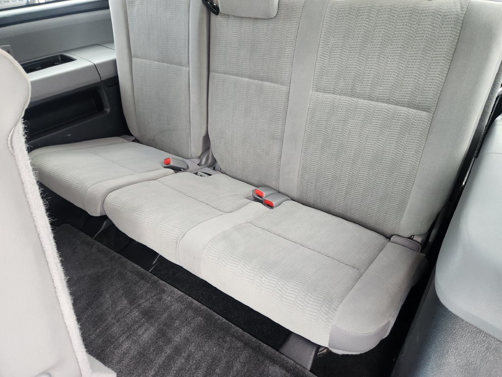 Used 2018 Toyota Sequoia SR5 AWD/4WD image 11