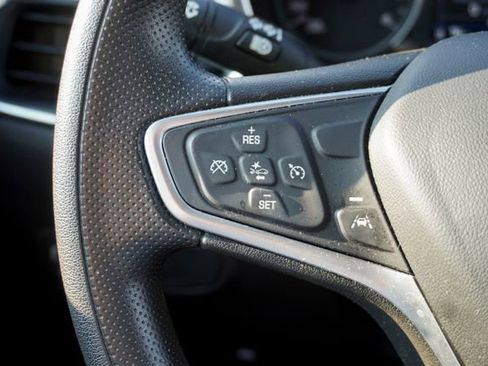 Used 2023 Chevrolet Equinox LT image 18