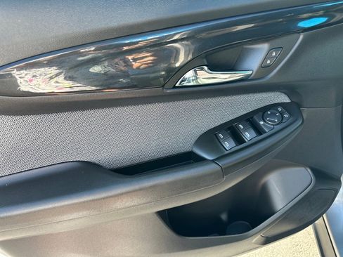 Used 2024 Chevrolet TrailBlazer LT image 10