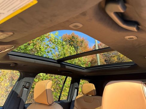 New 2025 Jeep Grand Cherokee Summit image 36