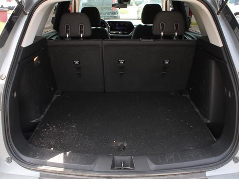 Used 2024 Chevrolet TrailBlazer LT w/ LT Cold Weather Package FWD image 8