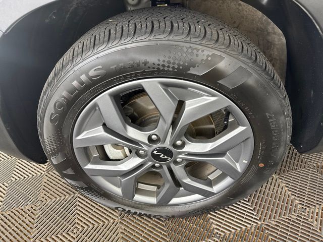 Certified 2026 Kia Seltos LX AWD/4WD image 28