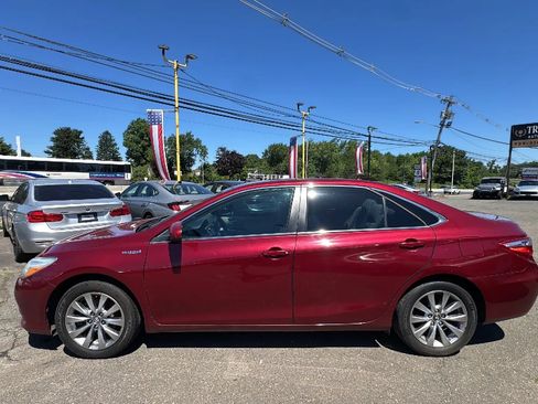 Used 2017 Toyota Camry XLE FWD image 8
