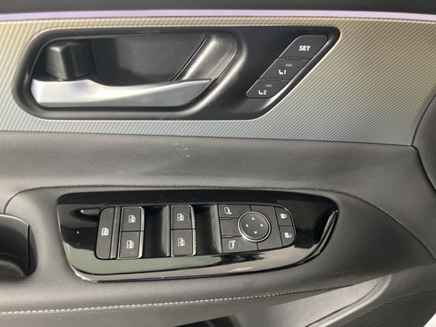 New 2025 Nissan Murano SL image 9