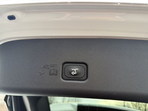 Used 2026 Lincoln Nautilus Premier w/ Jet Appearance Package AWD/4WD image 26