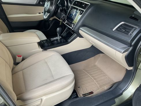 Used 2018 Subaru Outback 2.5i Premium AWD/4WD image 25