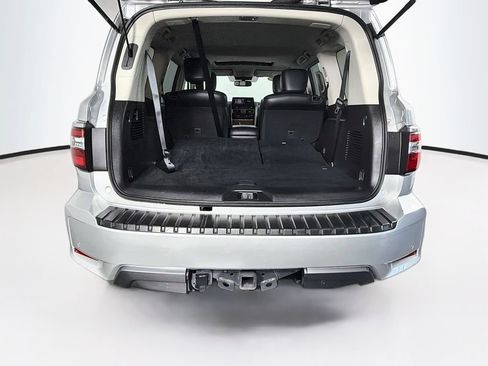 Used 2024 Nissan Armada SL w/ Captain's Chairs Package RWD image 27