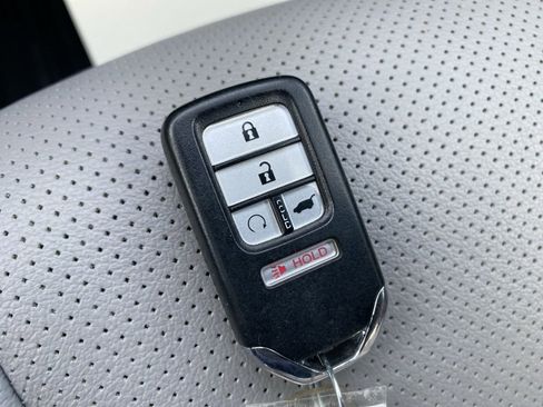 Used 2022 Honda Pilot Elite image 37