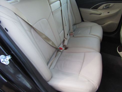Used 2015 Buick LaCrosse Leather image 9