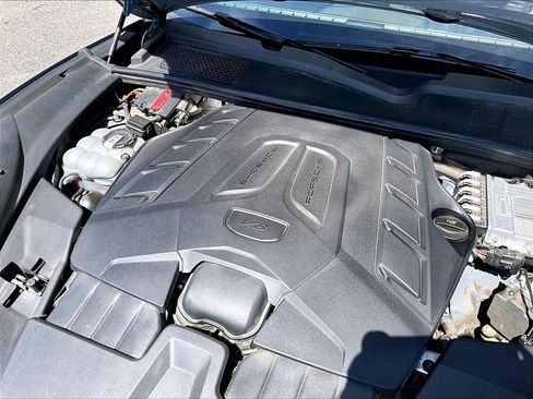 Certified 2024 Porsche Cayenne Turbo GT AWD/4WD image 24