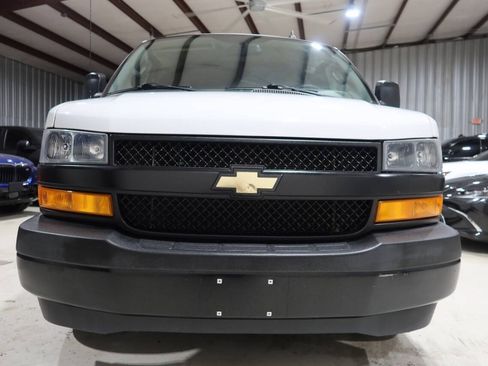 Used 2021 Chevrolet Express 2500 RWD image 8