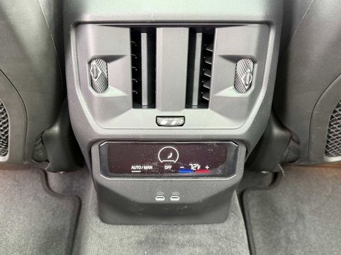 New 2025 BMW X3 xDrive30i w/ Premium Package image 30