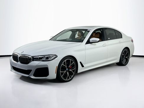 Used 2022 BMW 530i w/ M Sport Package RWD image 1