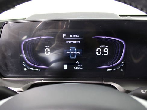 Used 2023 Kia Telluride S image 7