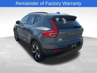 Used 2023 Volvo XC40 B4 Ultimate FWD video 4