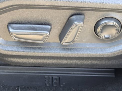 Used 2022 Toyota Tundra Platinum w/ Advanced Package AWD/4WD image 26