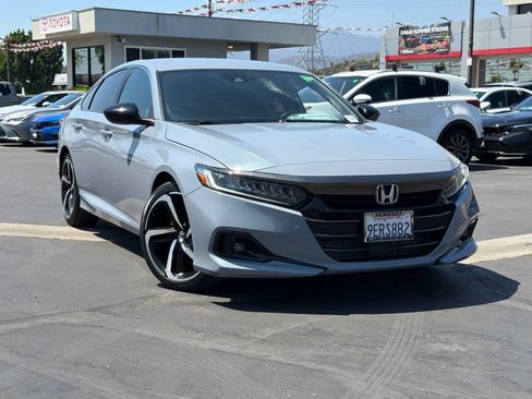 Used 2022 Honda Accord Sport image 2