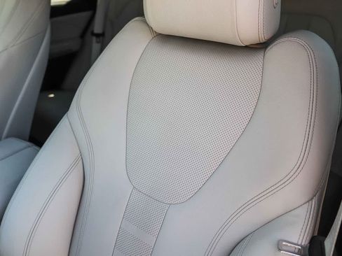 Used 2022 BMW X5 xDrive40i AWD/4WD image 27