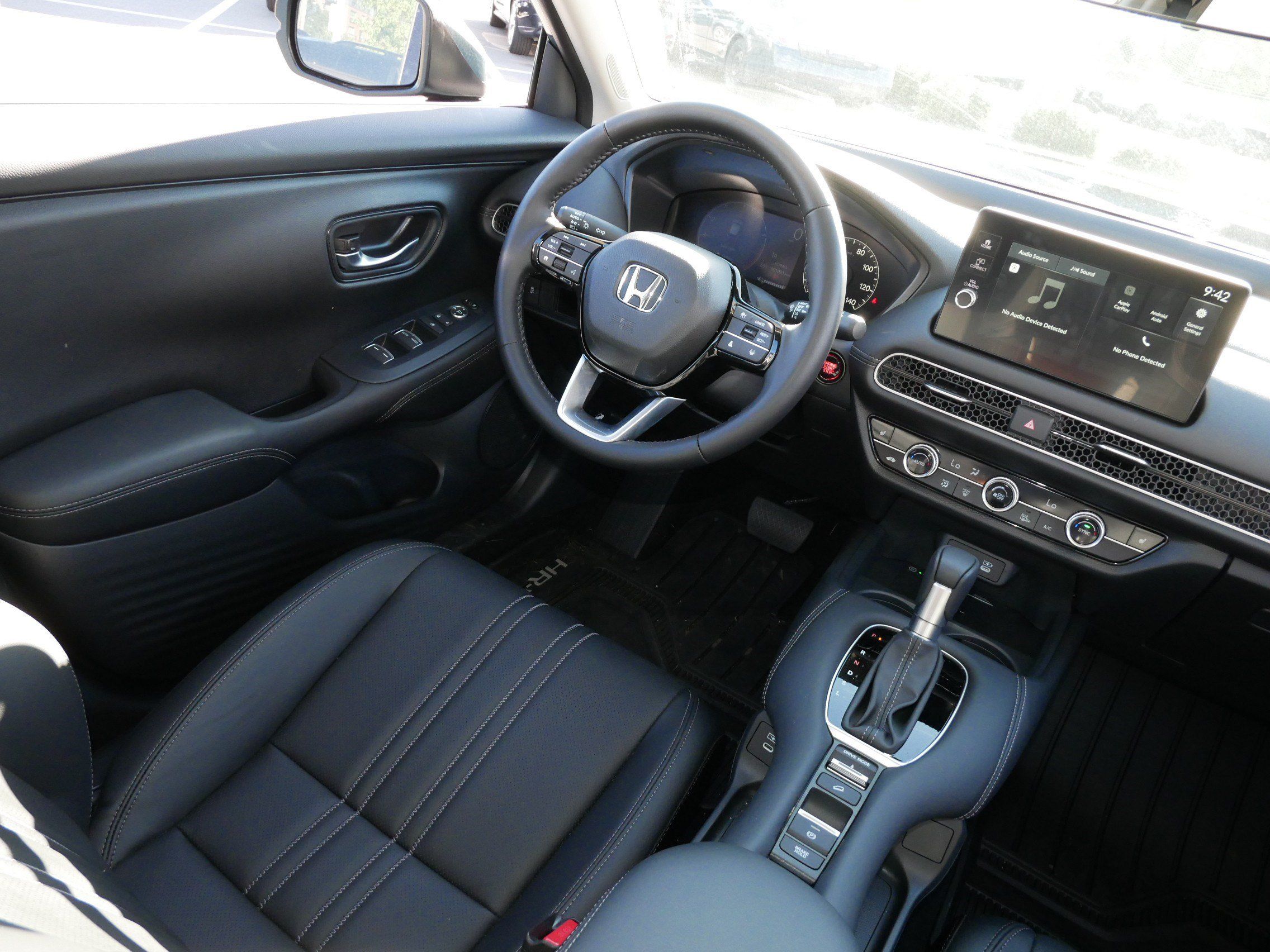 Used 2027 Honda HR-V EX-L image 9