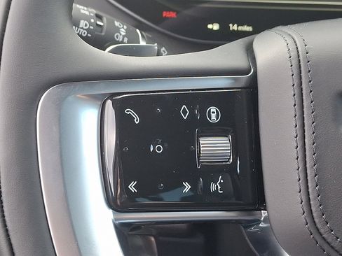 New 2025 Land Rover Range Rover SE image 19