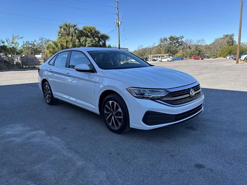 Used 2023 Volkswagen Jetta S image 8
