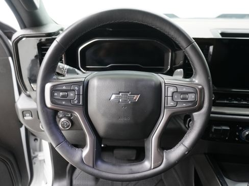 Used 2022 Chevrolet Silverado 1500 ZR2 w/ Technology Package image 18