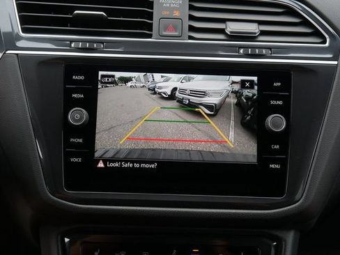 Used 2023 Volkswagen Tiguan SE R-Line AWD/4WD image 33