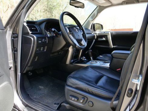 Used 2018 Toyota 4Runner Limited image 19