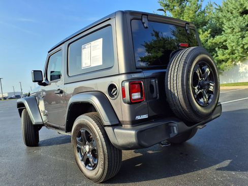 Used 2022 Jeep Wrangler Sport AWD/4WD image 27