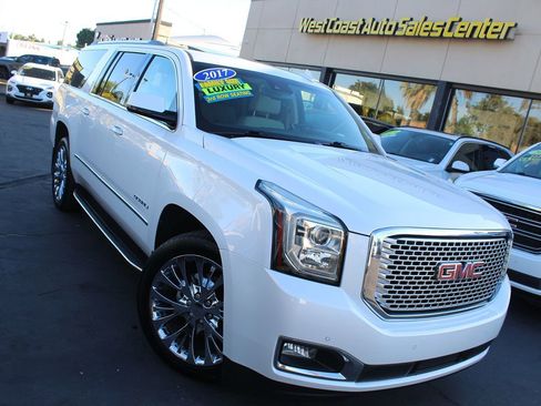 Used 2017 GMC Yukon XL Denali w/ Open Road Package AWD/4WD image 44