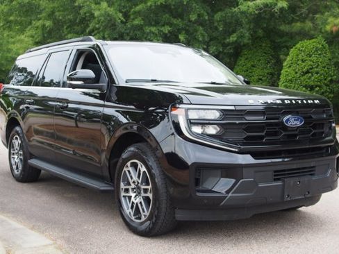 Certified 2025 Ford Expedition Max Active AWD/4WD image 1