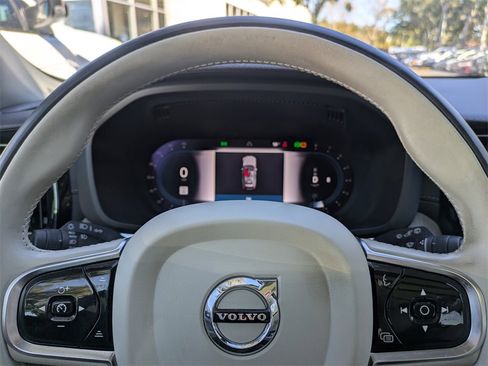 Used 2023 Volvo XC60 B5 Ultimate w/ Climate Package image 38