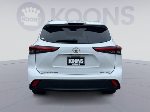 Used 2022 Toyota Highlander XLE image 5