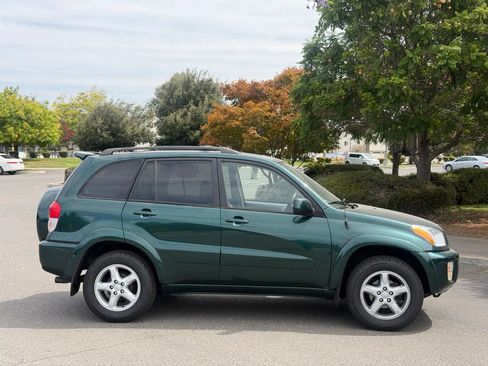 Used 2002 Toyota RAV4 4WD w/ "L" Pkg image 6