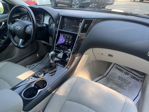 Used 2015 INFINITI Q50 Premium w/ Technology Package AWD/4WD image 5