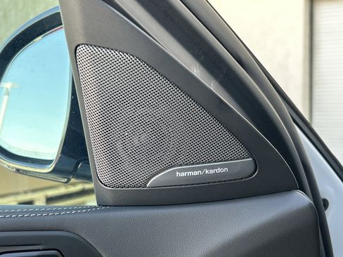 New 2026 BMW X6 xDrive40i w/ Executive Package image 26