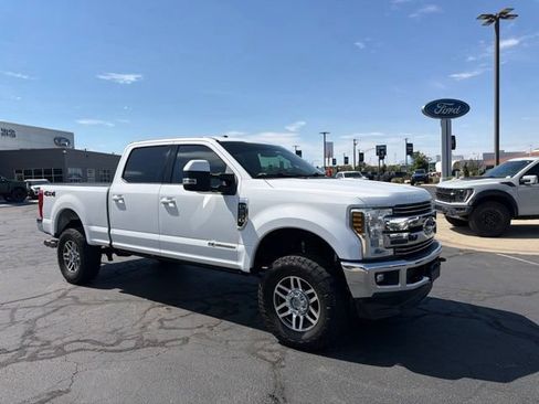Used 2018 Ford F250 Lariat AWD/4WD image 2