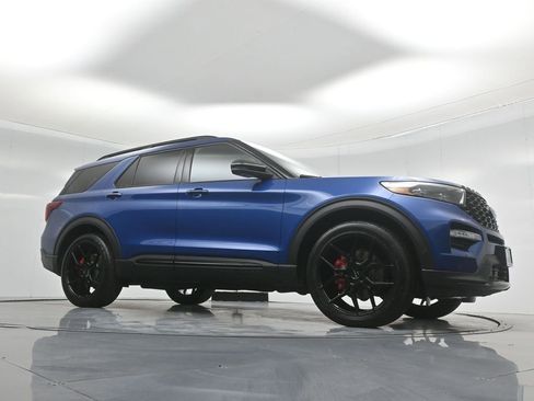 Used 2020 Ford Explorer ST w/ ST Street Pack image 3