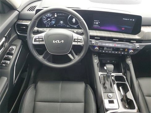 Used 2024 Kia Telluride SX image 17