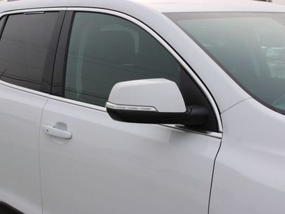 Used 2021 GMC Acadia SLE w/ Driver Convenience Package