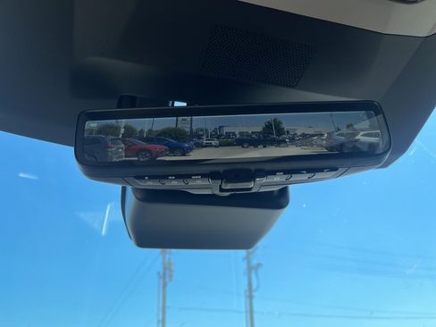 Used 2025 Subaru Ascent Touring image 39