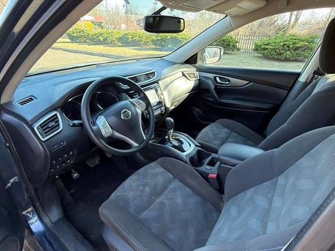 Used 2016 Nissan Rogue SV w/ SV Premium Package image 15