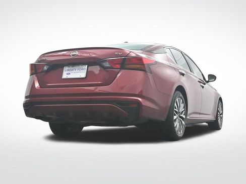 Used 2024 Nissan Altima 2.5 SV FWD image 43