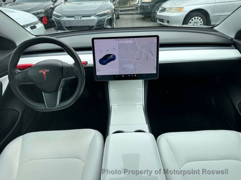 Used 2018 Tesla Model 3 Long Range image 13